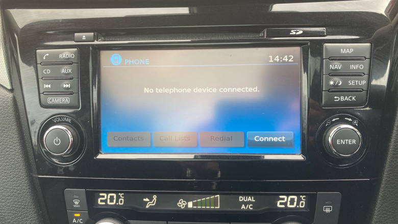 Nissan Qashqai 1.2 DiG-T N-Connecta 5dr Petrol Hatchback